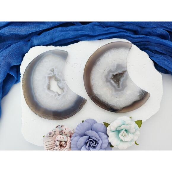 Druzy Agate Flat Moon Crystal Carving - Picture 5 of 8